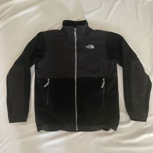 Boys North Face Denali Jacket XL 18-20. Excellent condition.